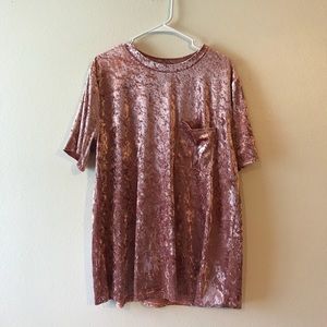 Pink crushed velvet crew neck pocket tee